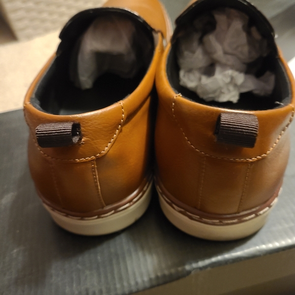 Shoes - Picture 5 of 5